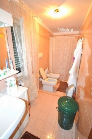 Country/farmhouse - For Sale - East of..