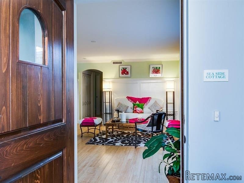 2 bedroom Flat For Sale: 924 Coquina.. - 2