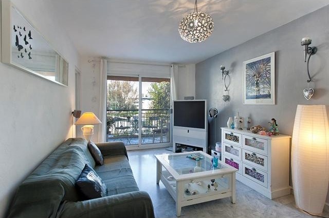 Grand apartment in beautiful Fabron area