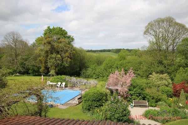 Ladignac-Le-Long (87) - 3 bed farmhouse..