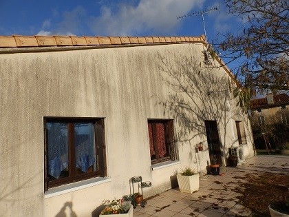 Bungalow with large garden with..