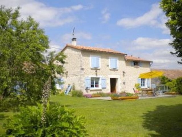 3 Bed Renovated Old House With An..