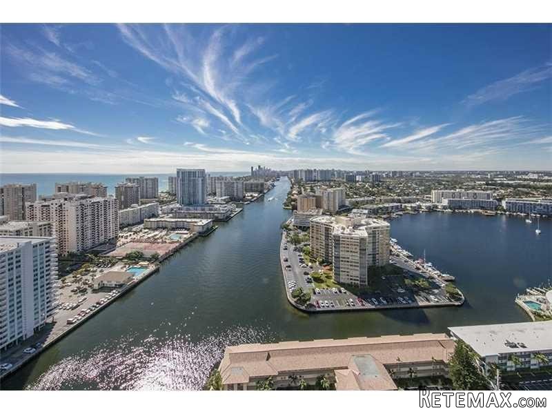 2 bedroom Flat For Sale: 2600 E.. - 2