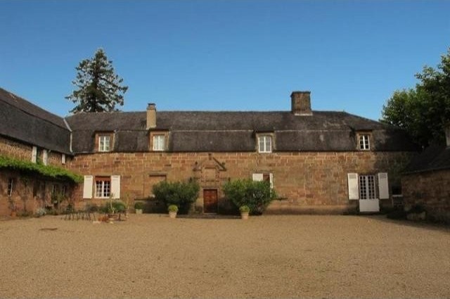 6 bedroom Manor House For Sale: 19600..