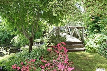 1484 Laurel Hollow Rd Laurel Hollow, NY..