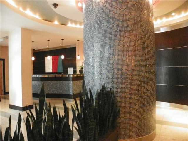 3901 OCEAN DR, 9V, Hollywood, FL 33019 - 2