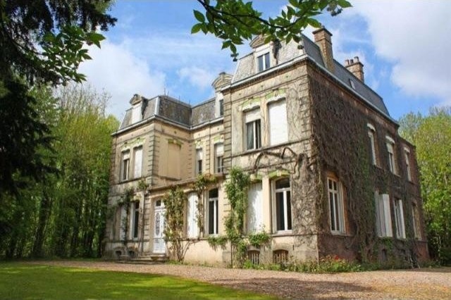 7 bedroom House For Sale: 62500 SECTEUR..