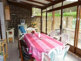 Nice 2 Bed House with Conservatory - 2