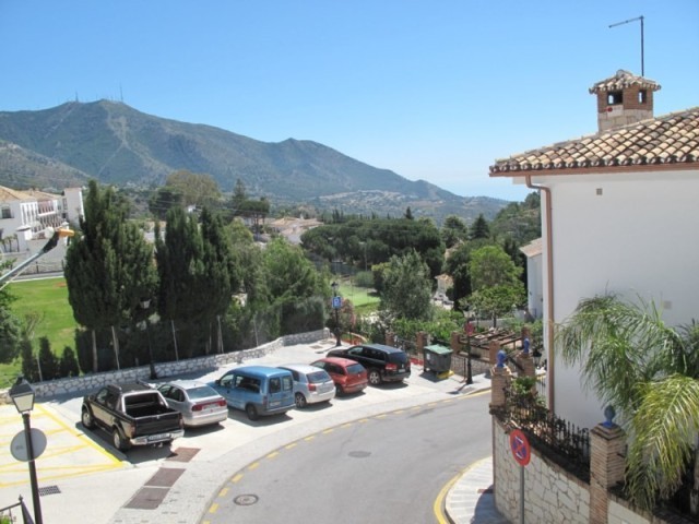 Apartment - Centrally located..