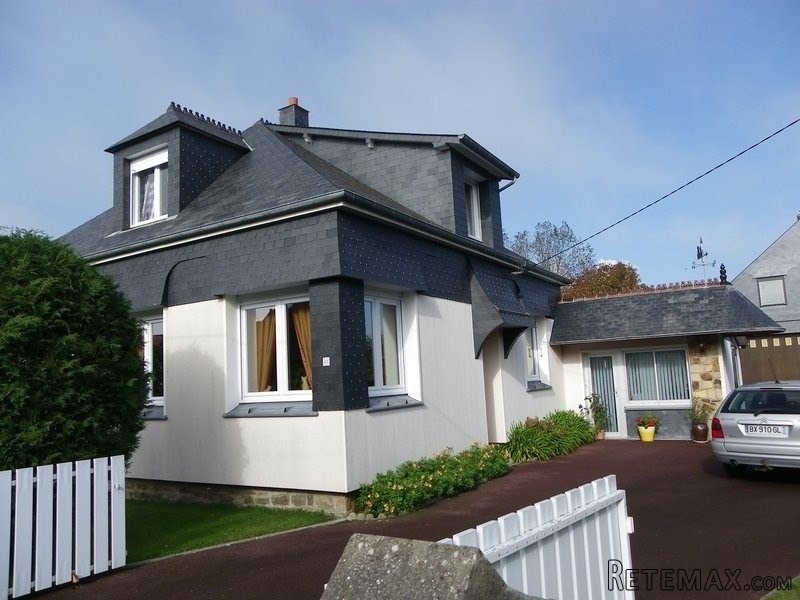 Nice Villa in Coastal Town