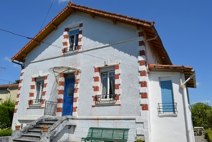 Lovely Ruffec townhouse with garden