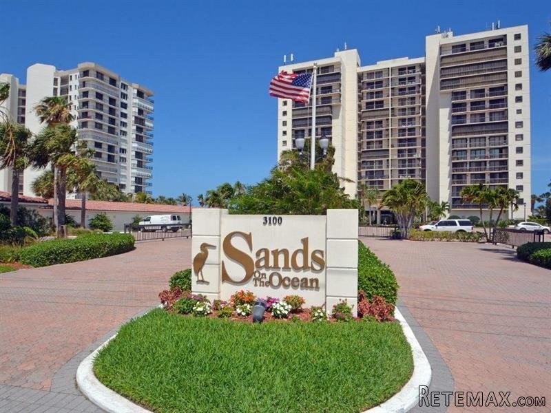 3 bedroom Flat For Sale: 3100 N Highway..