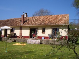3 Bedroom Detached House For Sale - 2