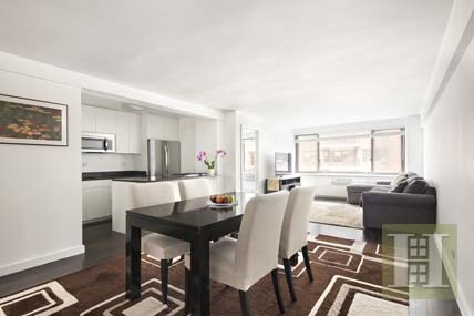 1 bedroom Apartment For Sale: 425 EAST..