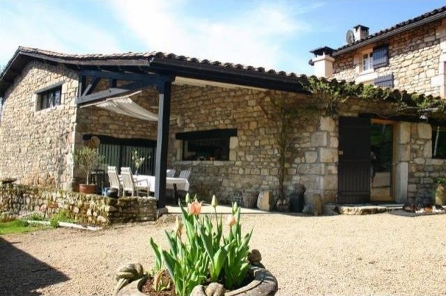 3 bedroom Character For Sale: 63120.. - 2