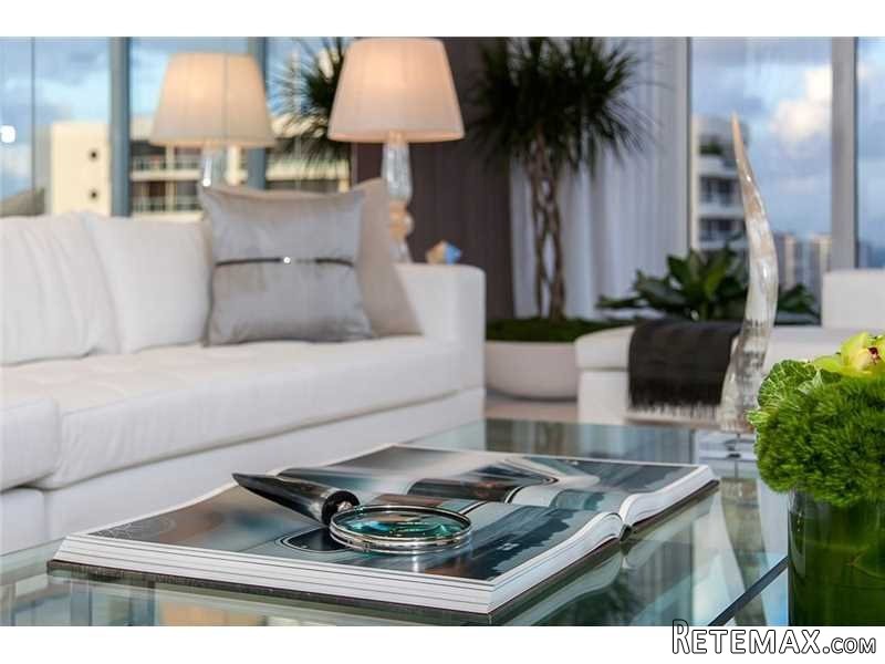 4 bedroom Flat For Sale: 4100 Island.. - 2