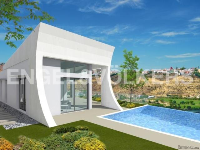 New built: Luxury Villa on the golf..