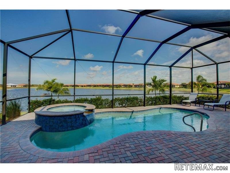 3 bedroom House For Sale: 23692 Waverly.. - 2