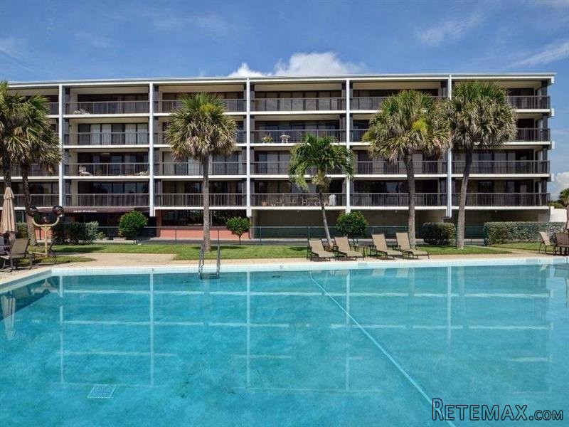 2 bedroom Flat For Sale: 4141 Ocean..