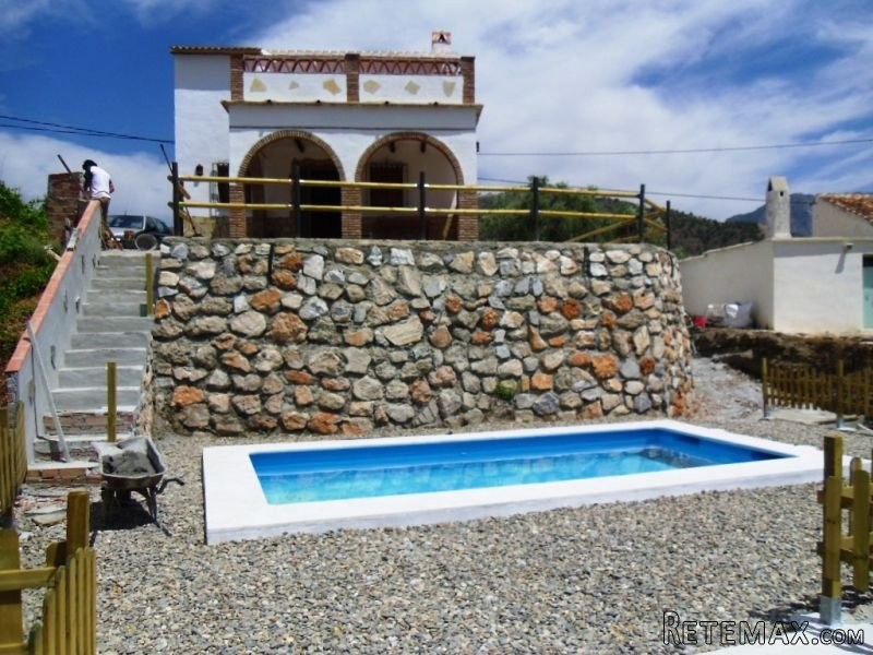 2 bedroom, 2 bathroom Villa, (build 90..