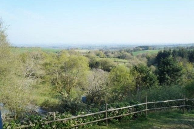 5 Bed Detached House In Nice Setting - 2