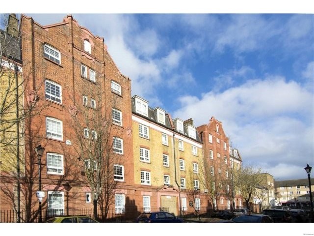 Globe Road, E2