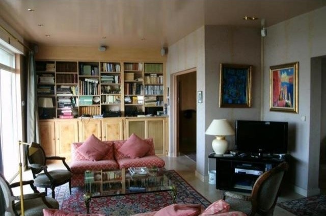 3 bedroom Flat For Sale: 17200 ROYAN
