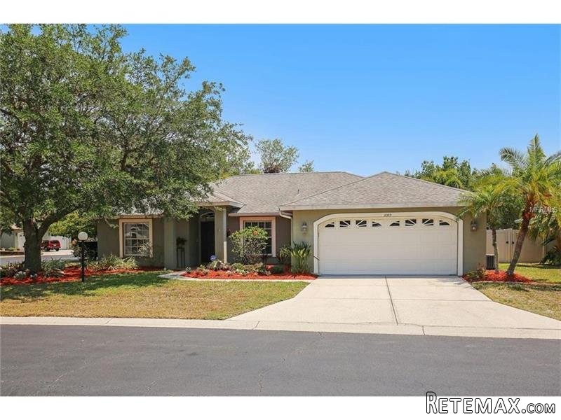 3 bedroom House For Sale: 2305..