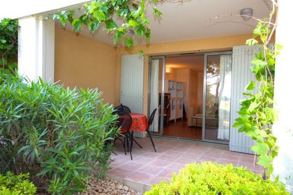 V2030 Garden level apartment at.. - 2