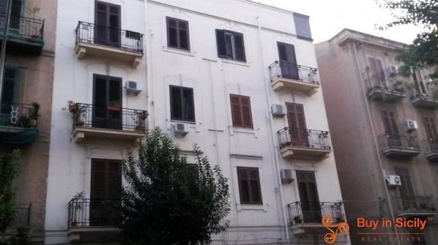 2 bedroom Apartment For Sale: via..