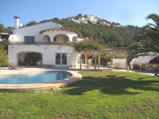 Villa for sale in Moraira