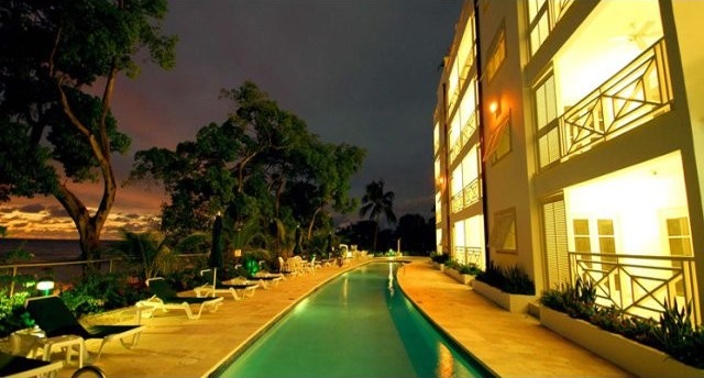 5 bedroom Property For Sale: Waterside..