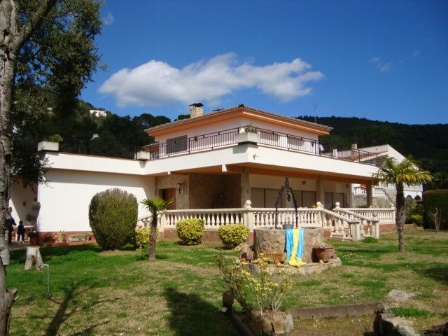 5 Bedrooms - Villa - Girona - For Sale