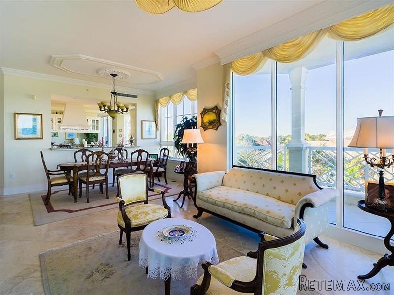 3 bedroom Flat For Sale: 200 E Sea.. - 2