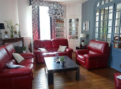 Town House 8 Rooms