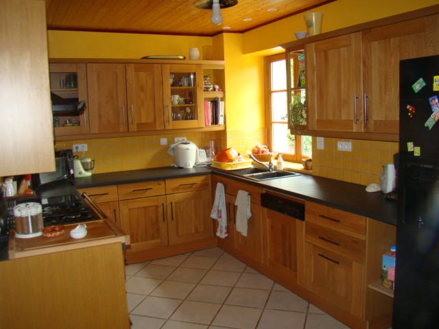 3 Bed Renovated Old House With An.. - 2