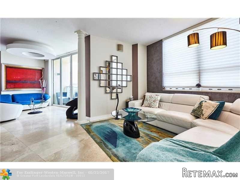 3 bedroom Flat For Sale: 350 SE 2nd St..