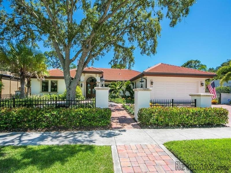 4 bedroom House For Sale: 1836 Clematis..