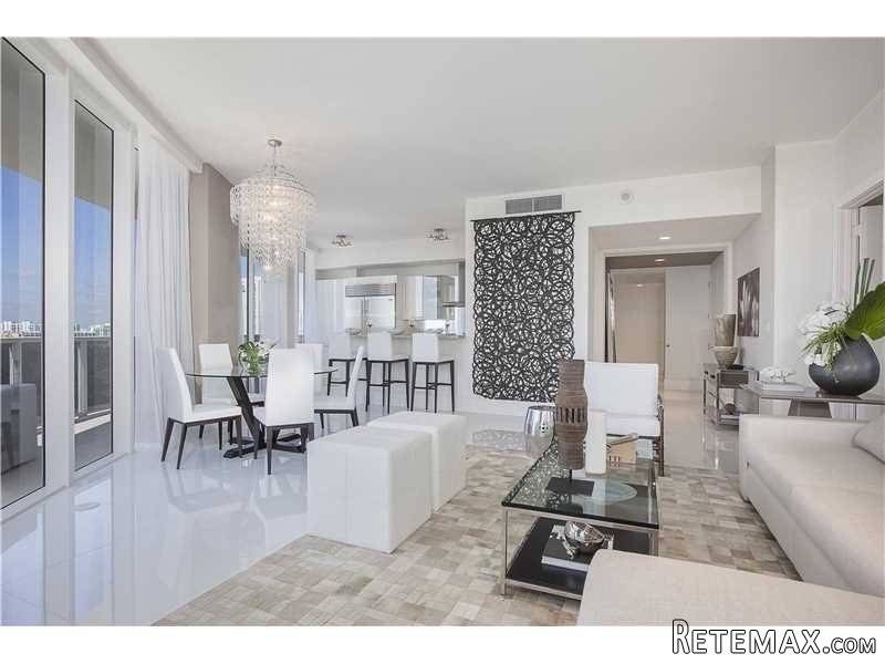 3 bedroom Flat For Sale: 4100 Island.. - 2