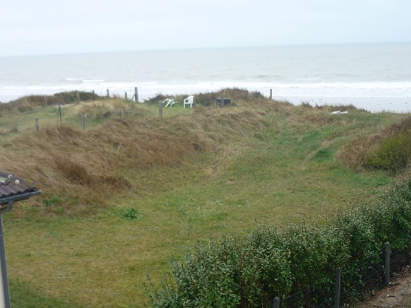 House with Direct Access to Beach