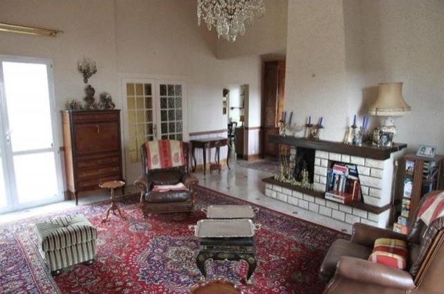 4 bedroom House For Sale: 86000 POITIERS - 2