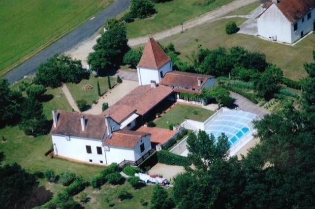 6 bedroom House For Sale: 24700 MONTPON