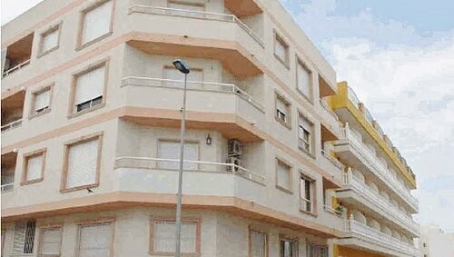 A SPACIOUS 3 BED2BATH APARTMENT