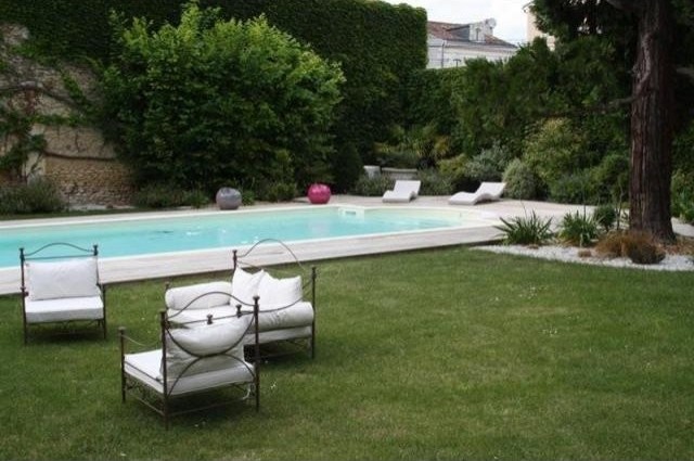7 bedroom House For Sale: 16100 COGNAC - 2