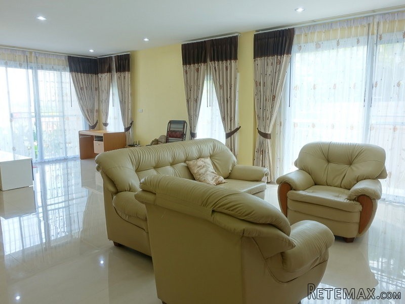 Newly upgraded 3 bedroom house in..