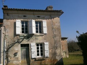 Small House To Renovate In Charming..