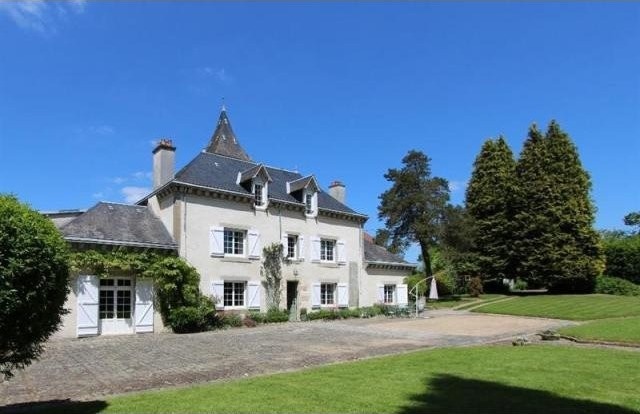 6 bedroom Character For Sale: 23400..