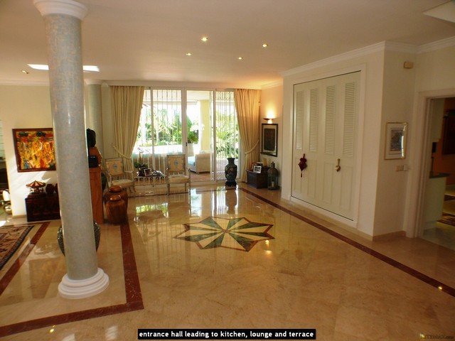 Villa for sale in Elviria, Marbella.. - 2