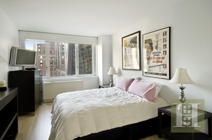 1 bedroom Apartment For Sale: 322 WEST.. - 2