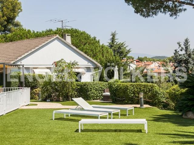 Charming Twin House, Barcelona Coast - 2